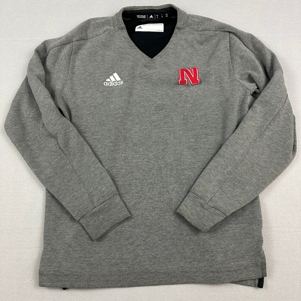 Nebraska Cornhuskers Sweater Men Medium Gray Adidas V-Neck NCAA Logo Knit M